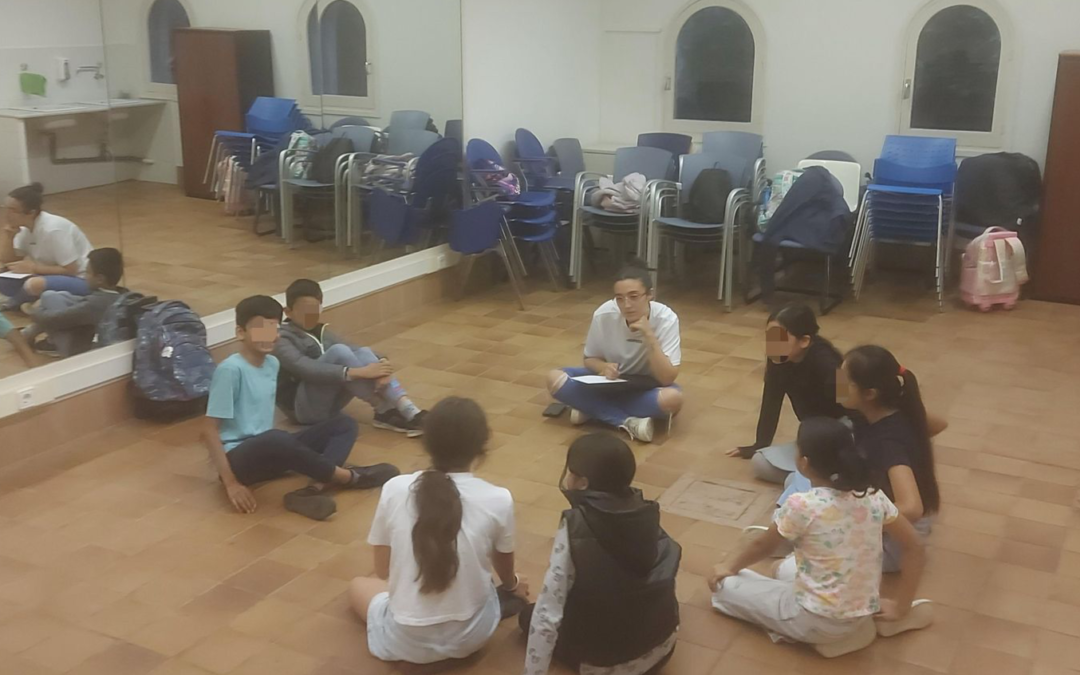 Aquesta setmana ha començat Joves d’Esplugues.Cat un projecte de caràcter lúdic per impulsar l’acolliment i el català dels infants i joves estrangers nouvinguts de recent escolarització al municipi.